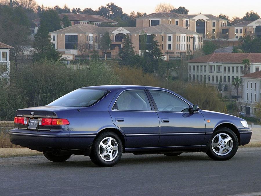  Toyota Camry 2000 года  (ZA) (фото 6 из 18)
